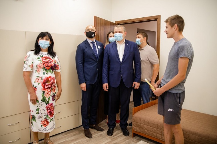 чиновник