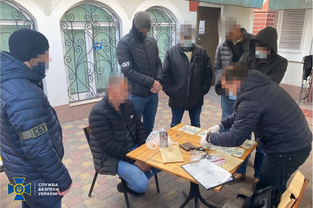 Фальшивые доллары