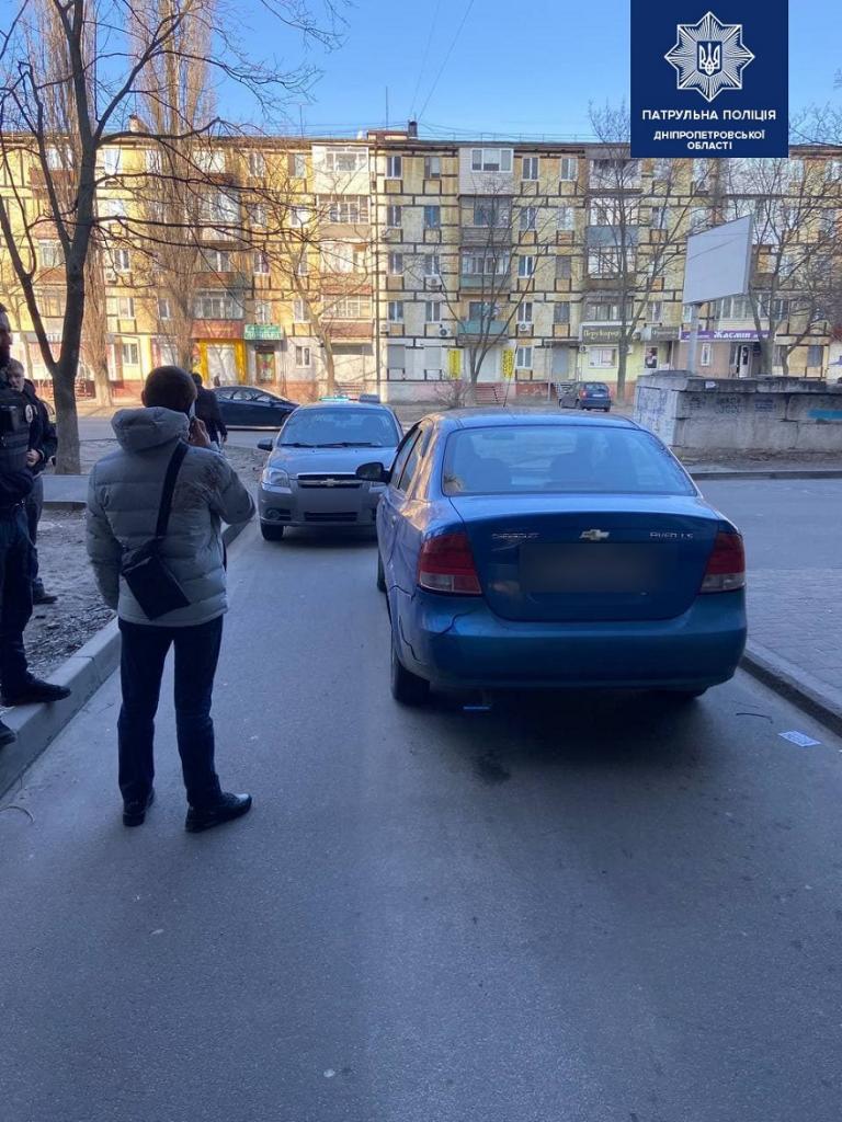 Драка между таксистом и пассажиром