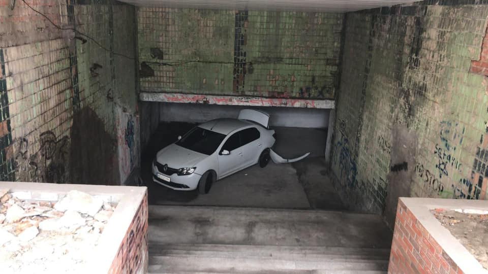 Автомобиль