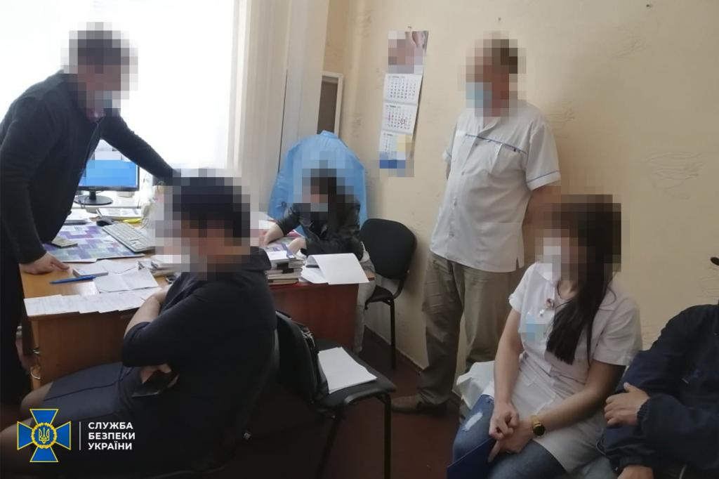 На Днепропетровщине медики подделывали тесты на COVID-19