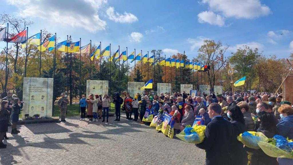 В Никополе открыли Аллею славы героев АТО