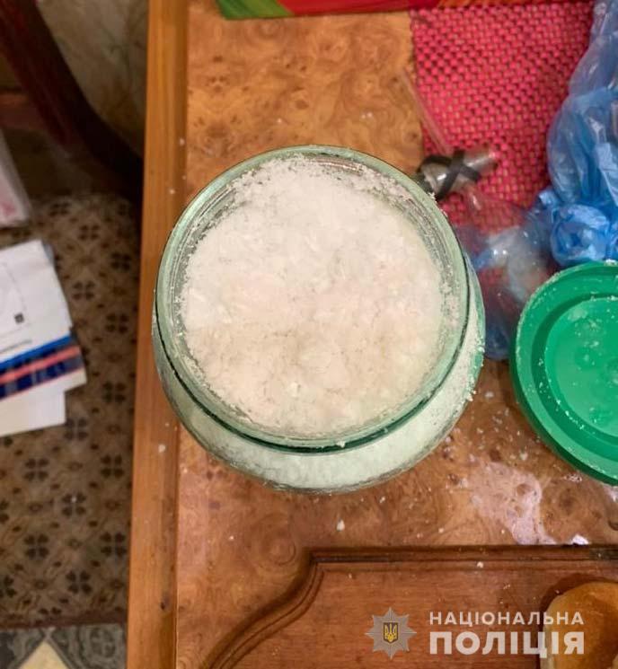 В Кривом Роге полиция ликвидировала нарколабораторию с «товаром» на три миллиона
