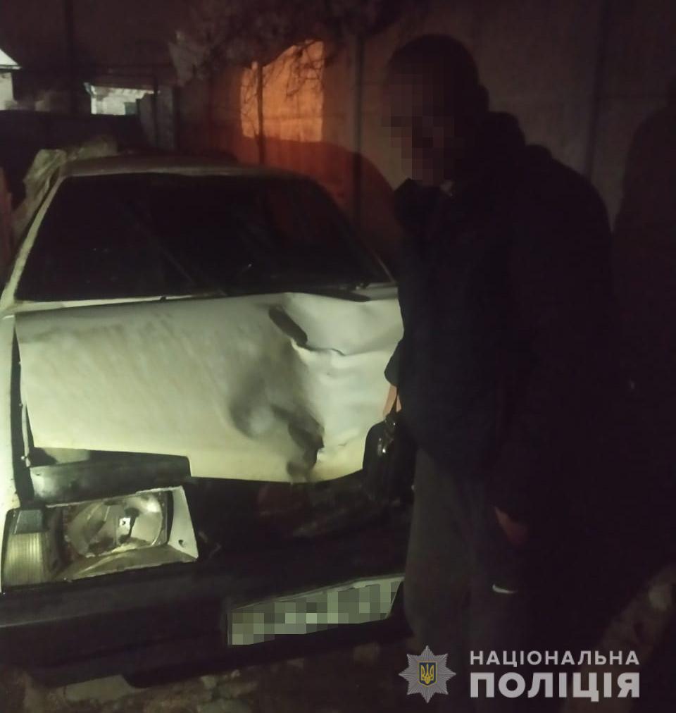 В Каменском таксист переехал человека и сбежал домой