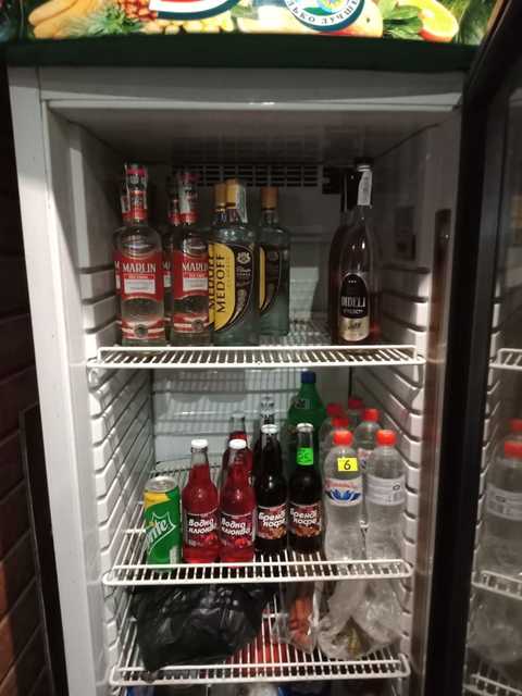 Мясо и алкоголь без разрешительных документов