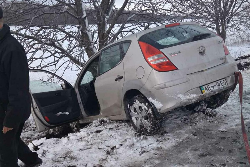 Hyundai в кювете