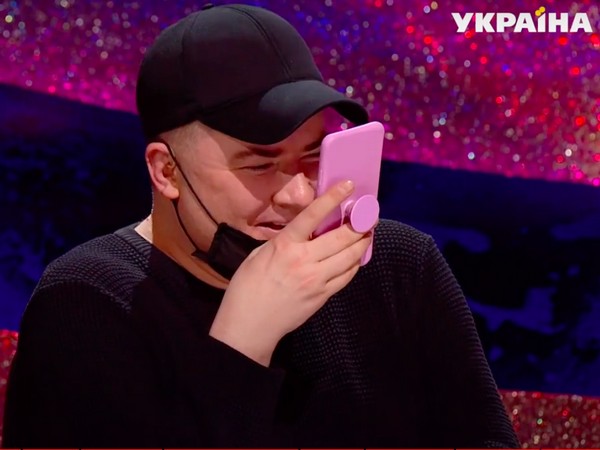 Андрея Данилко раскритиковали за цвет смартфона