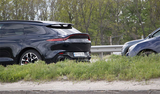 Aston Martin DBX