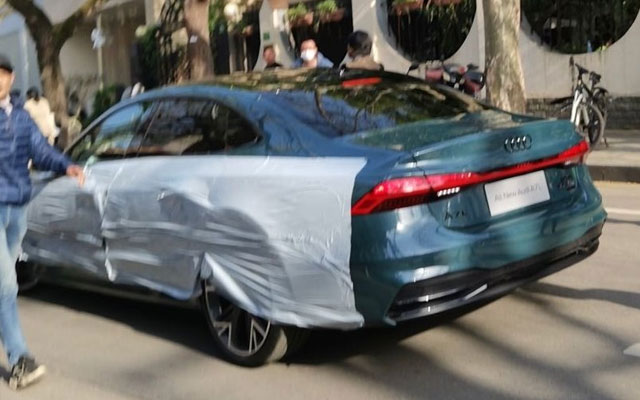 Audi A7 L