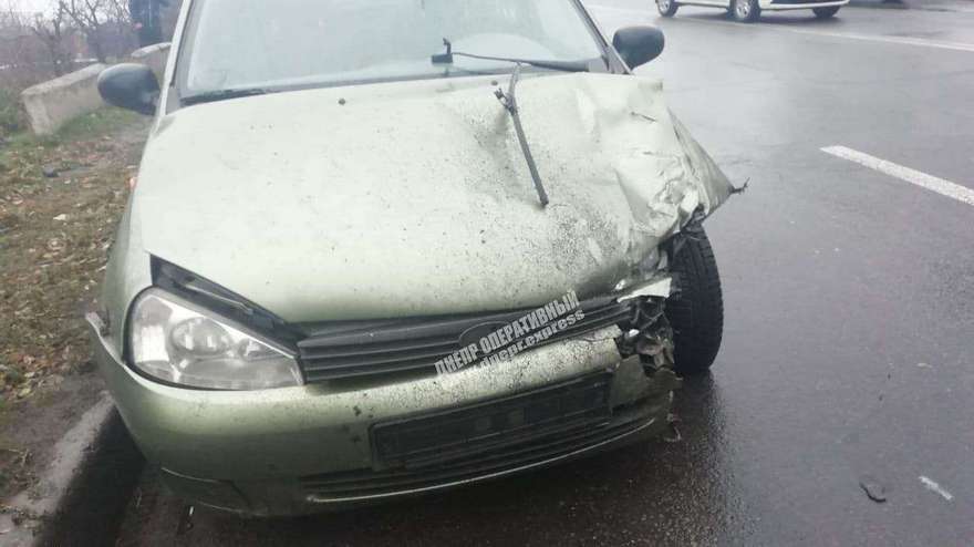 На Днепропетровщине пьяные угонщики встряли в припаркованное авто