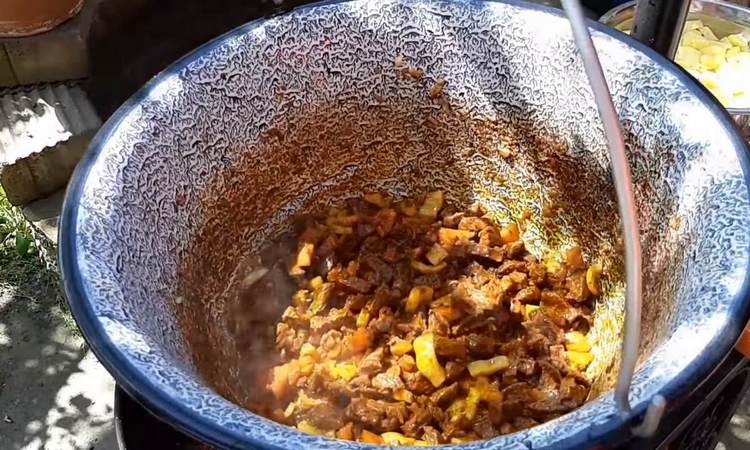 Бограч-гуляш из говядины по-венгерски: рецепт с фото
