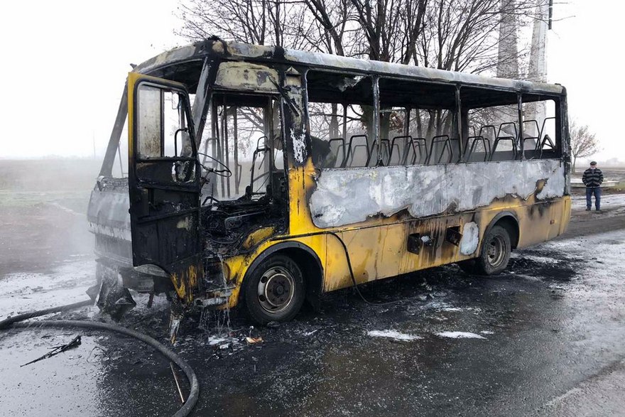 На Днепропетровщине на ходу загорелся автобус с пассажирами