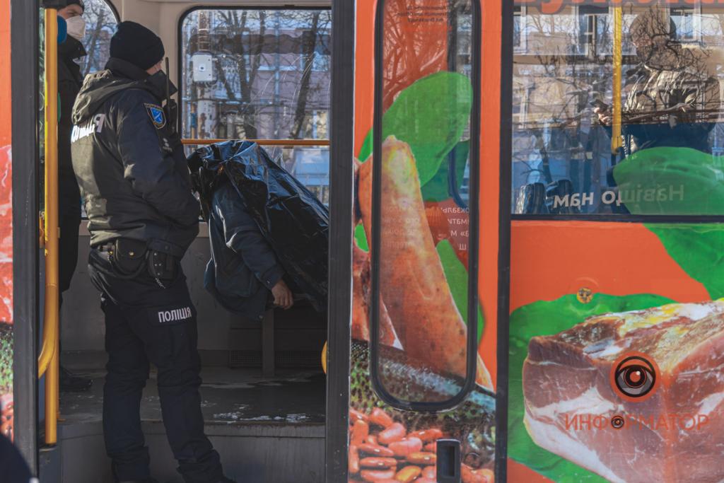 В Днепре пассажир травмая №1 умер во время поездки