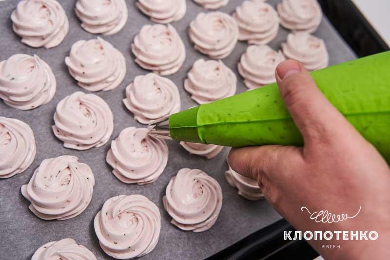 Домашний зефир без духовки: рецепт от Евгения Клопотенко