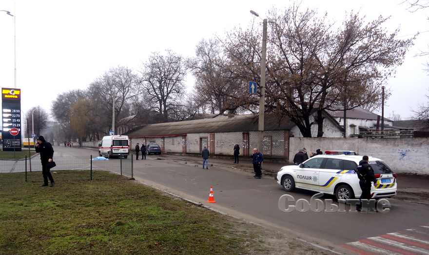В Каменском авто на скорости сбило женщину