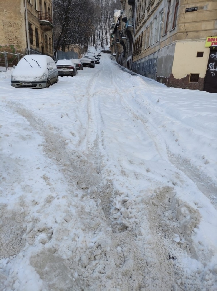 До этой дороги Садовой со своей лопатой не дошел