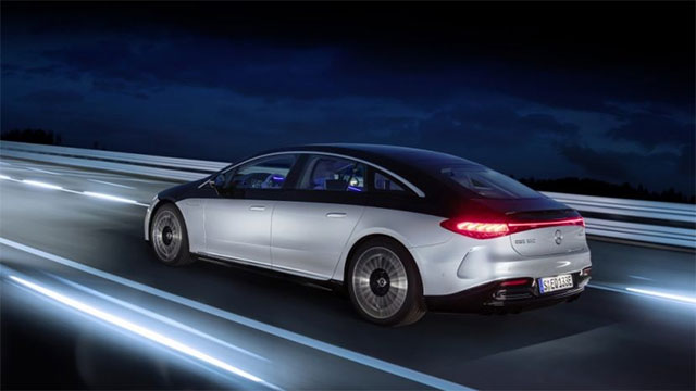 Mercedes EQS