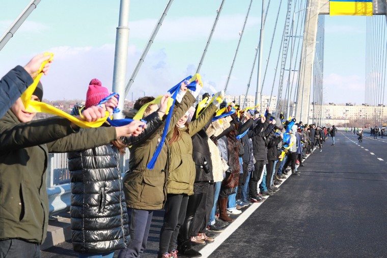 вантовый мост через Днепр в Запорожье