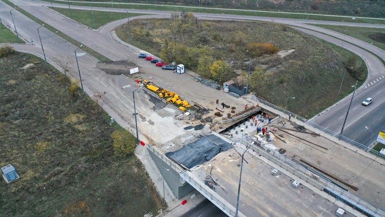 Строительство мостов в Запорожье ведется круглосуточно