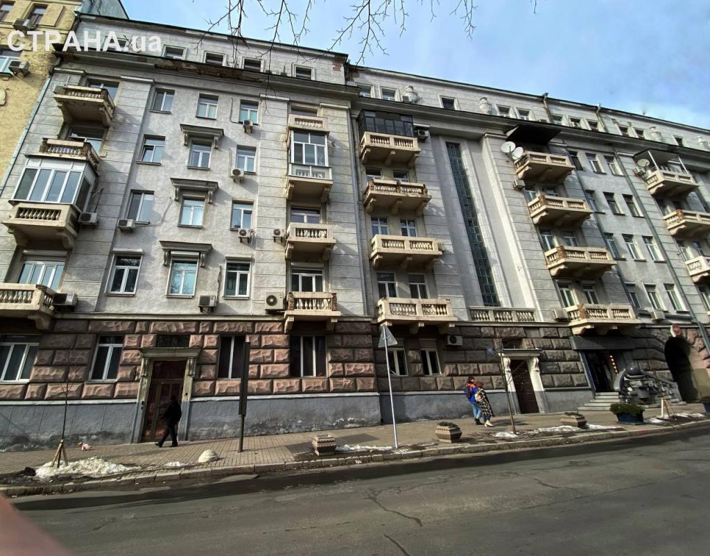 Какой элитной недвижимостью владеет Могилевская и где живет