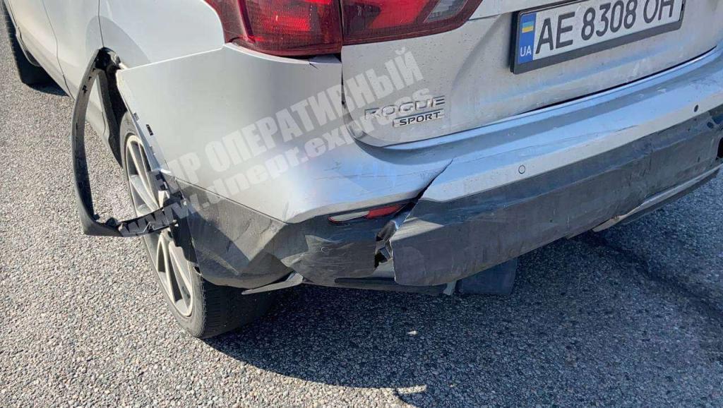 В Днепре на Кайдакском мосту произошло ДТП с участием легковушек
