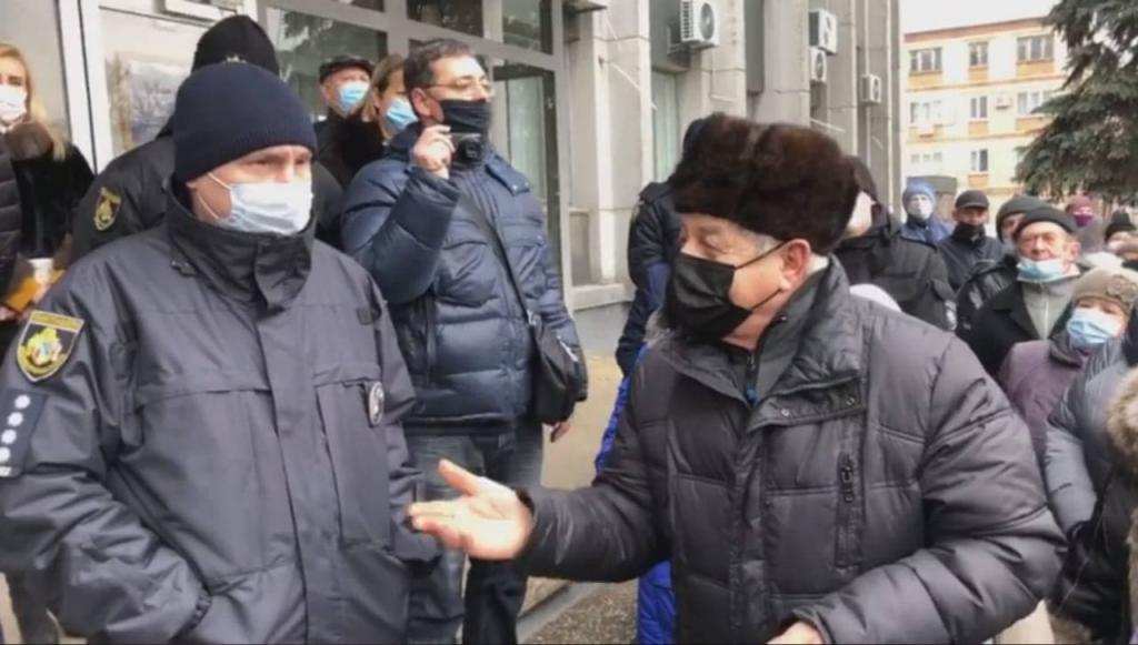 Жители Покрова митинговали против повышения коммунальных тарифов