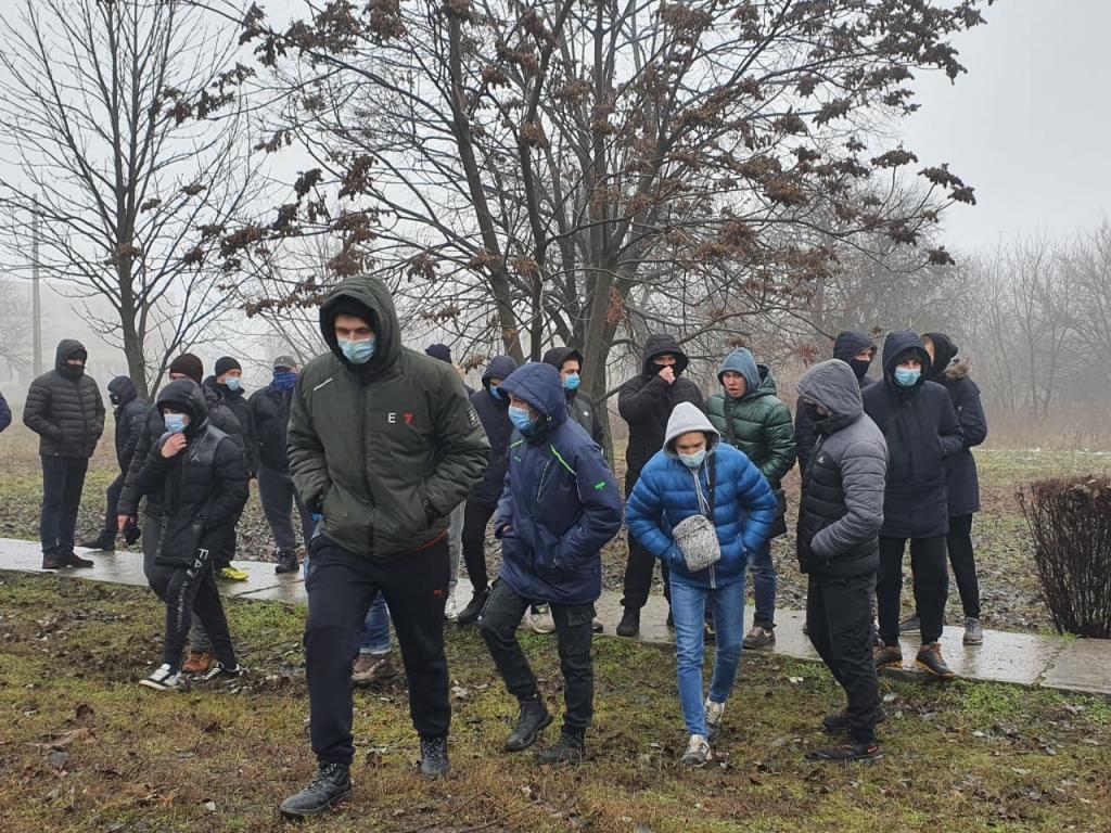 Жители Каменского перекрыли трассу на Днепр из-за коммунальных проблем