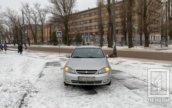 В Кривом Роге авто сбило двух школьниц на "зебре"