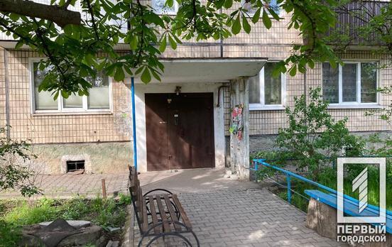 В Кривом Роге мужчина повесился на проволоке в квартире