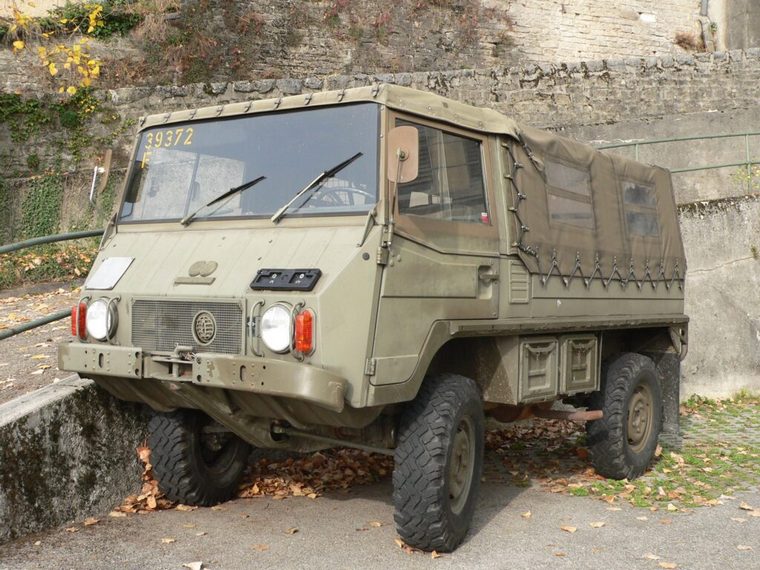 PINZGAUER 710M