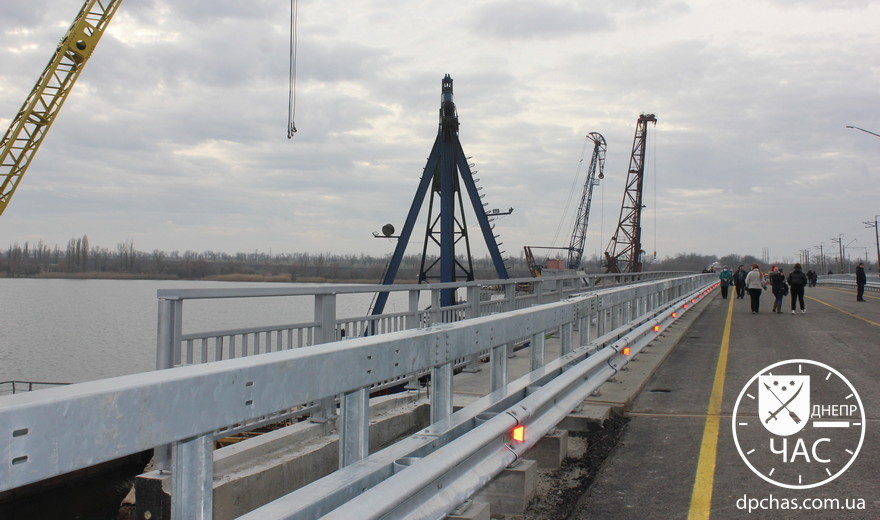 мост
