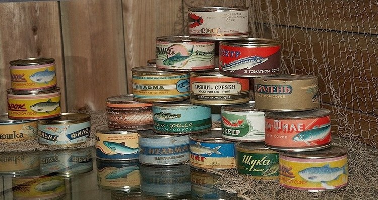 5. Откладывать вкусное "на потом", не носить новые вещи.
