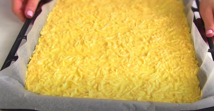 Что приготовить на Пасху: сырный рулет с курицей быстро и просто