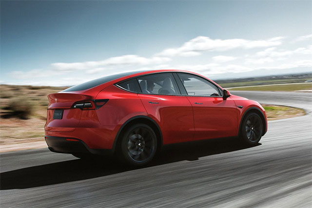  Tesla Model Y