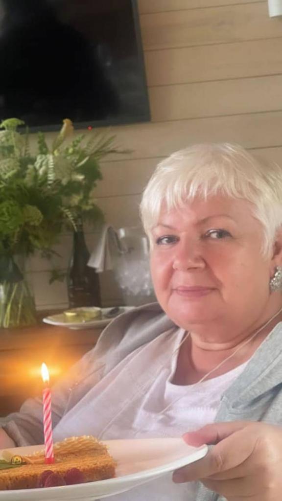 Тина Кароль показала маму