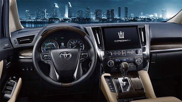  Toyota Crown Vellfire
