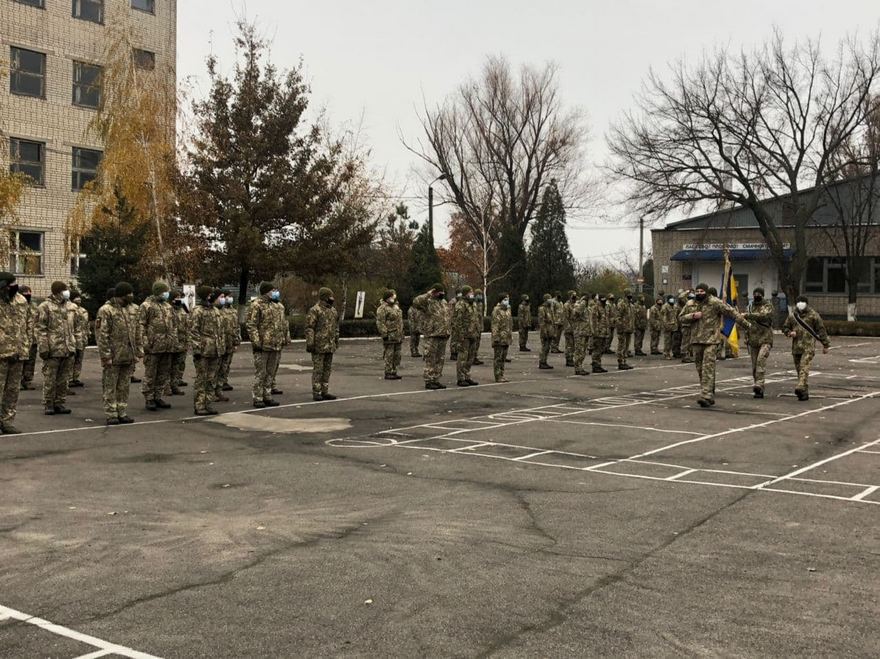 В Никополе торжественно встретили вернувшихся из зоны ООС бойцов 