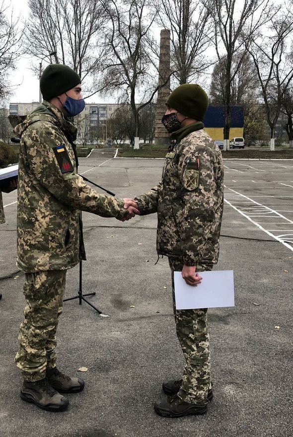 В Никополе торжественно встретили вернувшихся из зоны ООС бойцов 