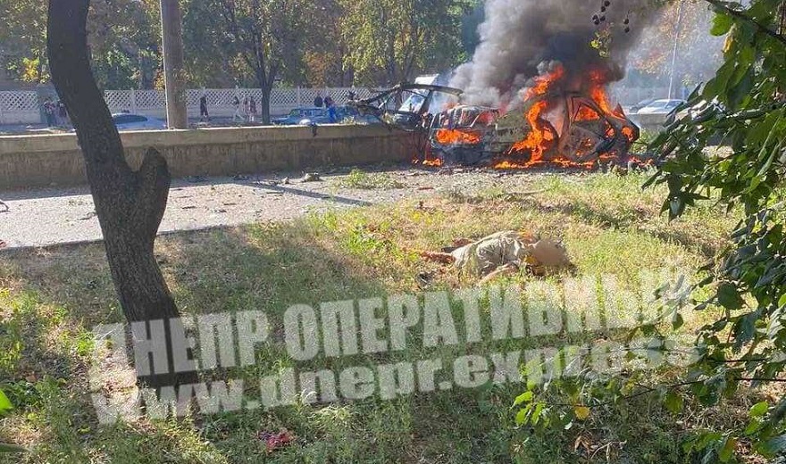 В Днепре на Хмельницкого взорвалось авто с водителем внутри