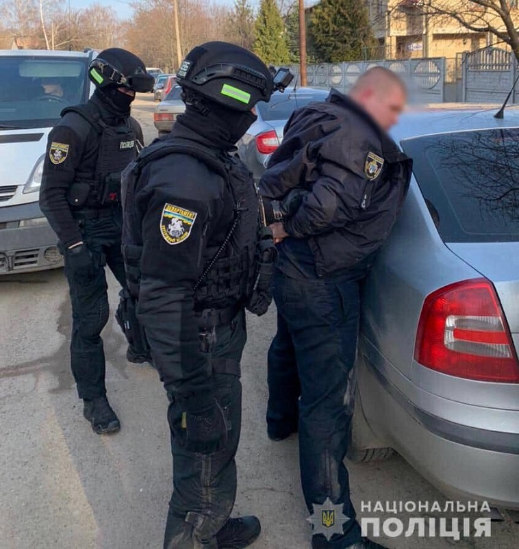 задержание_поицейского_каменское