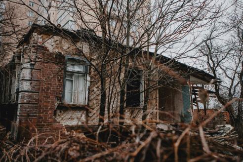 В Днепре в заброшенном доме найден труп мужчины