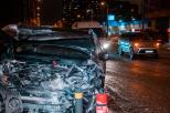 В Днепре Nissan на большой скорости врезался в Range Rover: пострадал водитель и пассажир