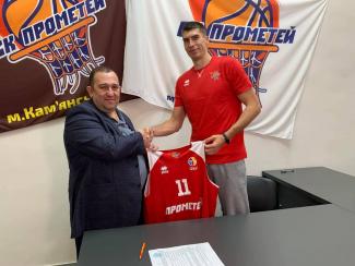 Липовый подписал контракт с "Прометей"