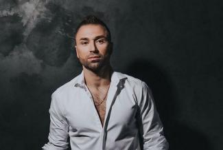 "Холостяк" Михайлюк закрутил роман с украинской моделью