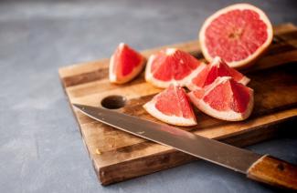 За какие модные дорогие продукты мы переплачиваем и чем их заменить