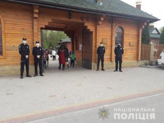На Пасху храмы Днепропетровщины посетили 80 тысяч верующих