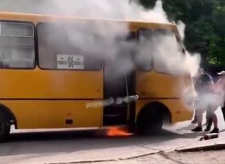 Пожар в маршрутке в Днепре