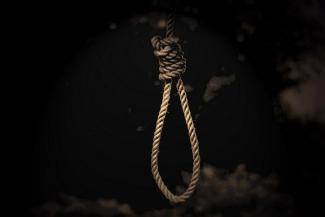На Днепропетровщине 39-летний мужчина повесился на дереве