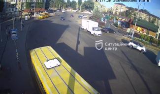 В Днепре легковушка сбила пожилую нарушительницу ПДД (Видео)