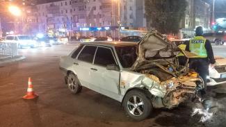 В Днепре легковушка спровоцировала тройное ДТП (Видео)